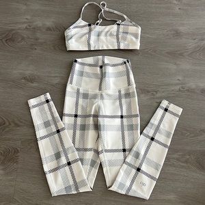Alo leggings and sports bra matching set size Xs